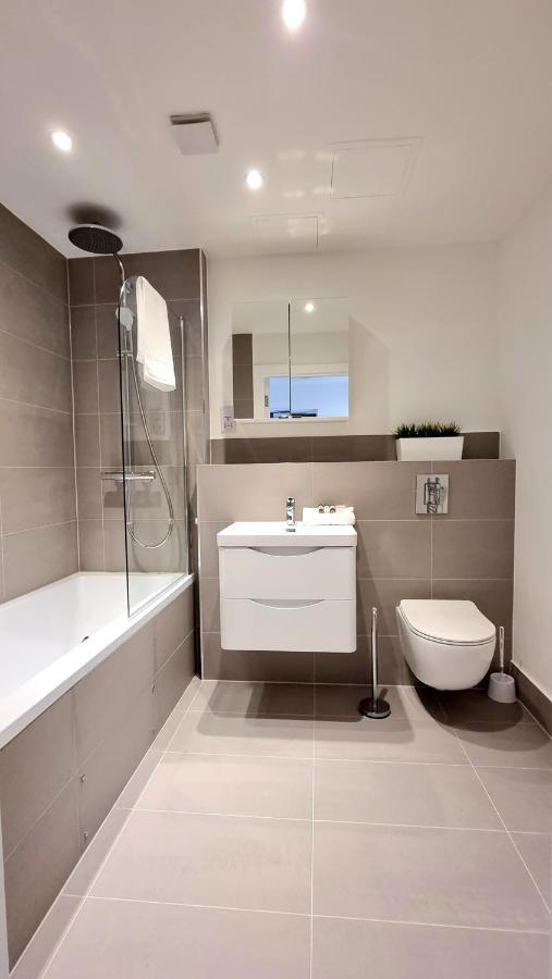 Roomspace Serviced Apartments - Kew Bridge Court Londra Dış mekan fotoğraf